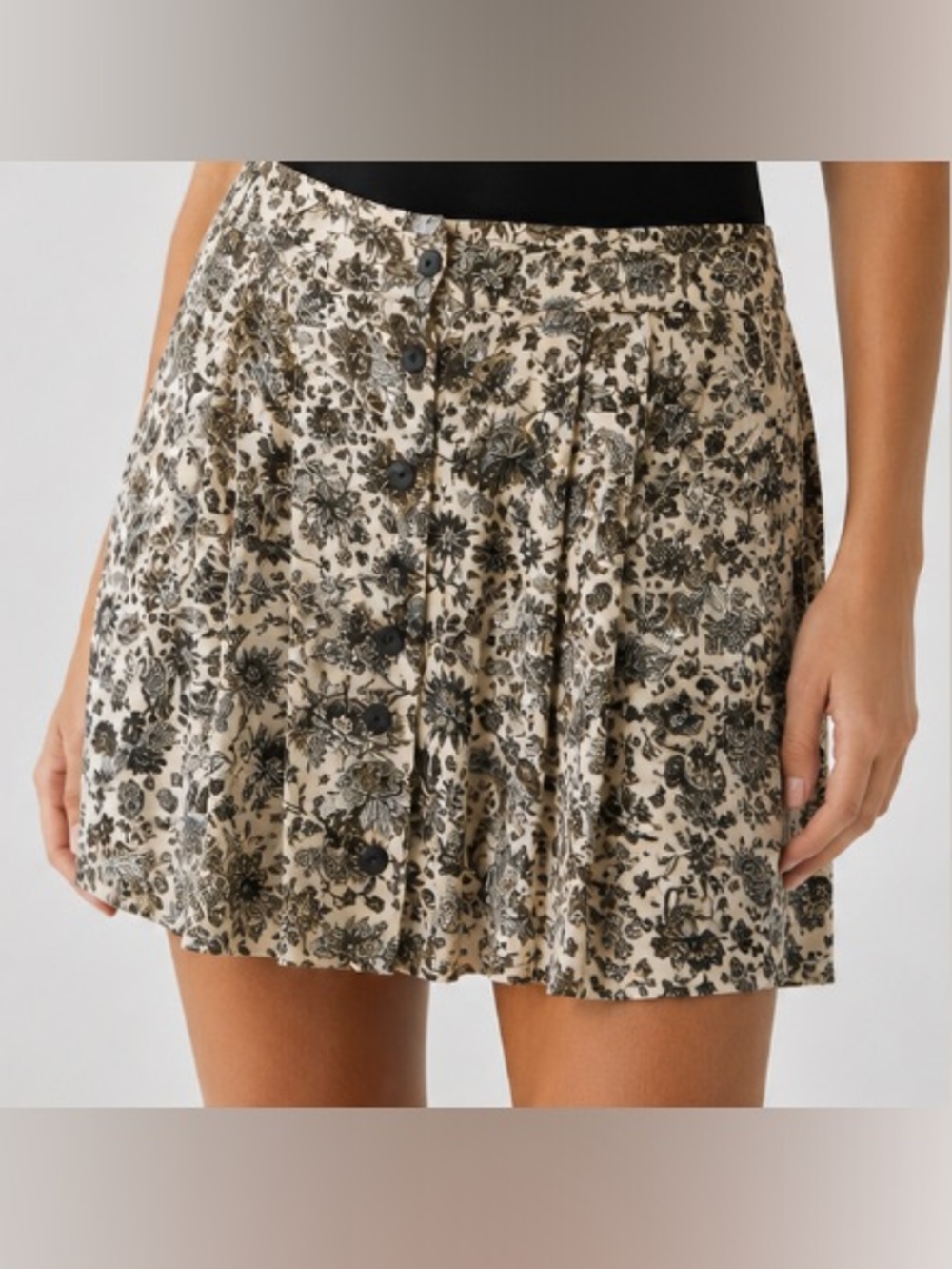 Zara Silk Toile Floral Pleated Button Front Mini Skirt Green and Cream Size M
